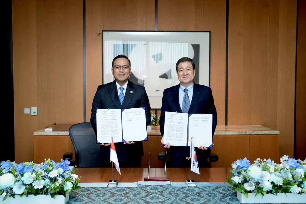 Pertamina dan POSCO International menandatangani MoU untuk menjajaki pengembangan teknologi rendah karbon, CCS, CCUS, hidrogen biru, dan EBT guna mendukung NZE. (Dok. Pertamina)