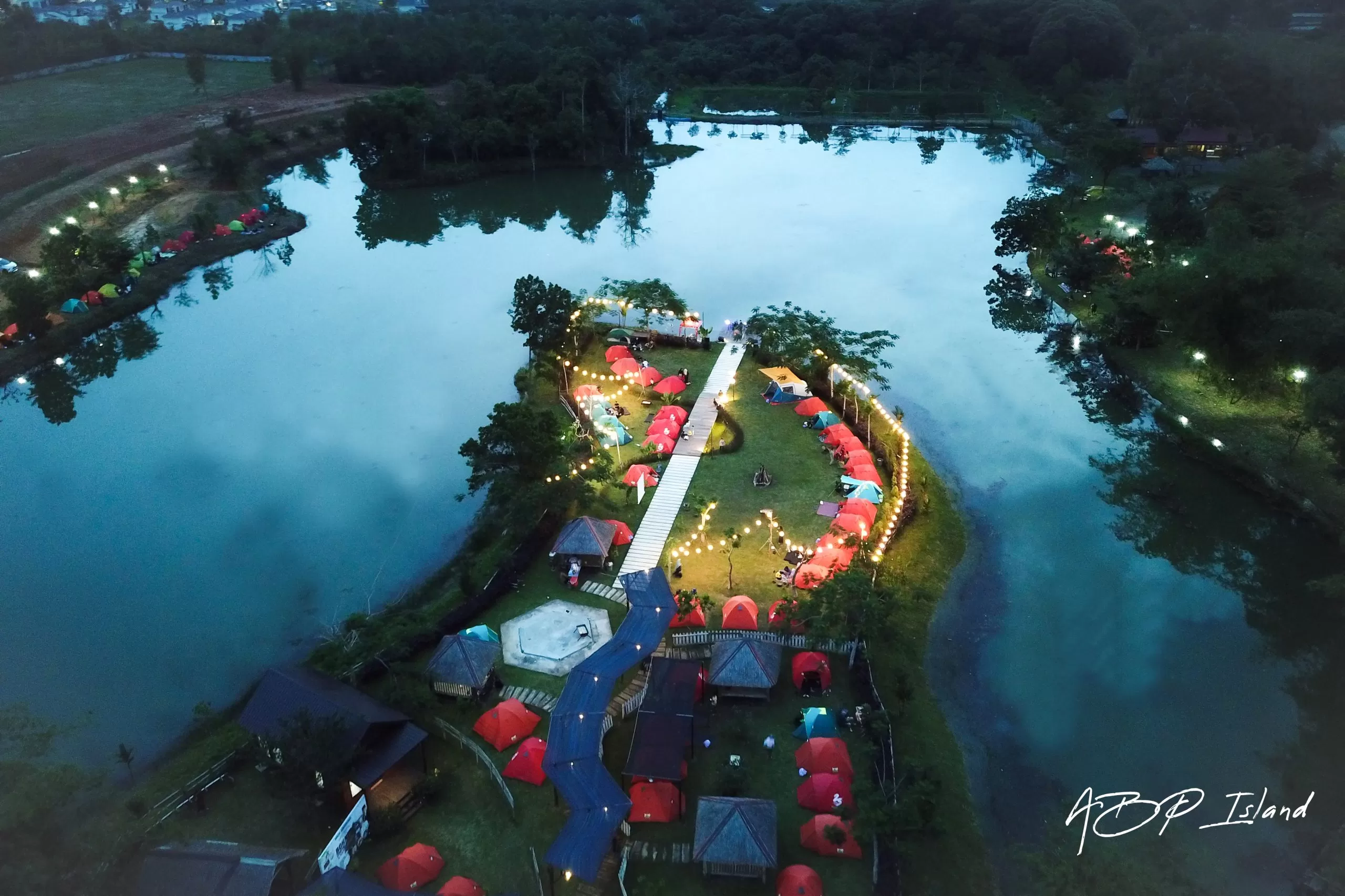 Area kamping di Amanah Borneo Park, Kalimatan Selatan. (amanahborneopark.co.id)