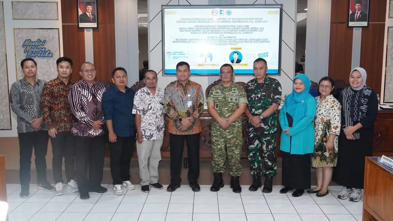 Jajaran penanggap dalam Focus Group Discussion (FGD) yang digelar Sekretariat Jenderal DPR RI di Rektorat Universitas Dr. Soetomo (Unitomo), Surabaya. (pal.co.id)