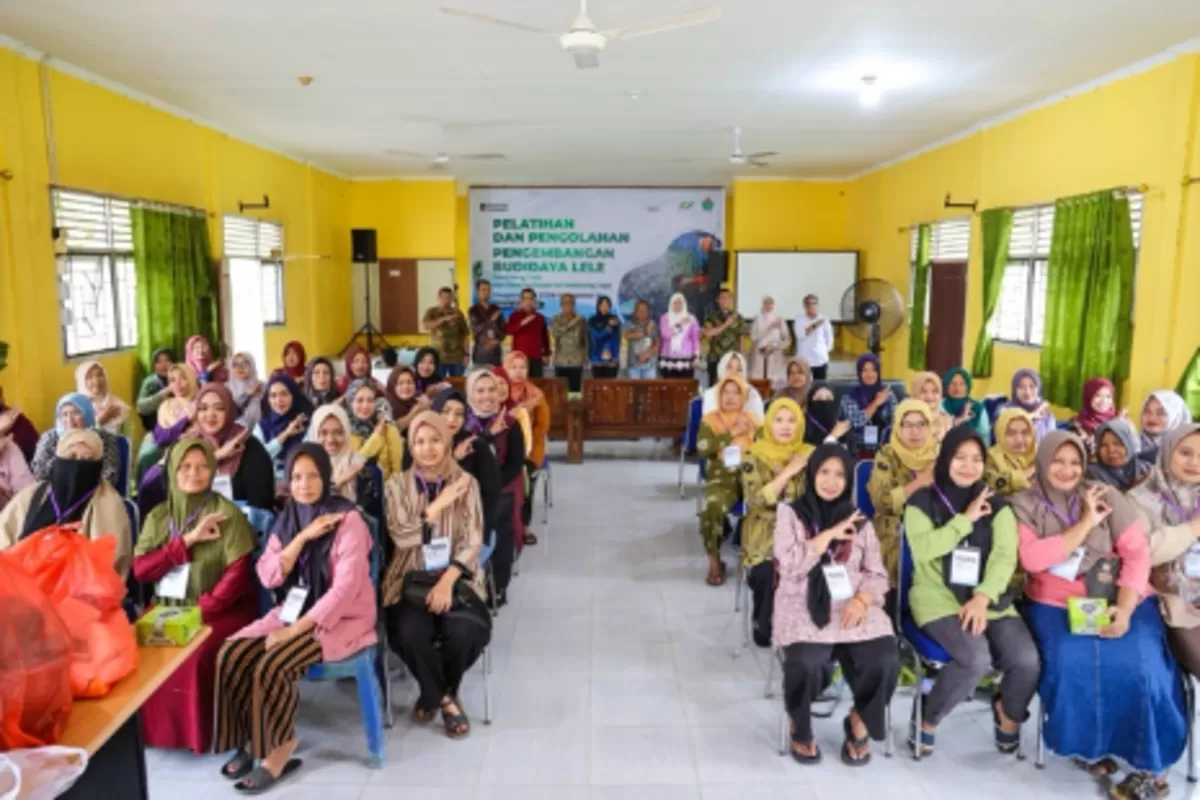 PTPN IV PalmCo latih 50 perempuan di Kampar untuk budidaya dan olah lele guna mendorong ekonomi desa dan ketahanan pangan. (Dok. PTPN IV PalmCo)
