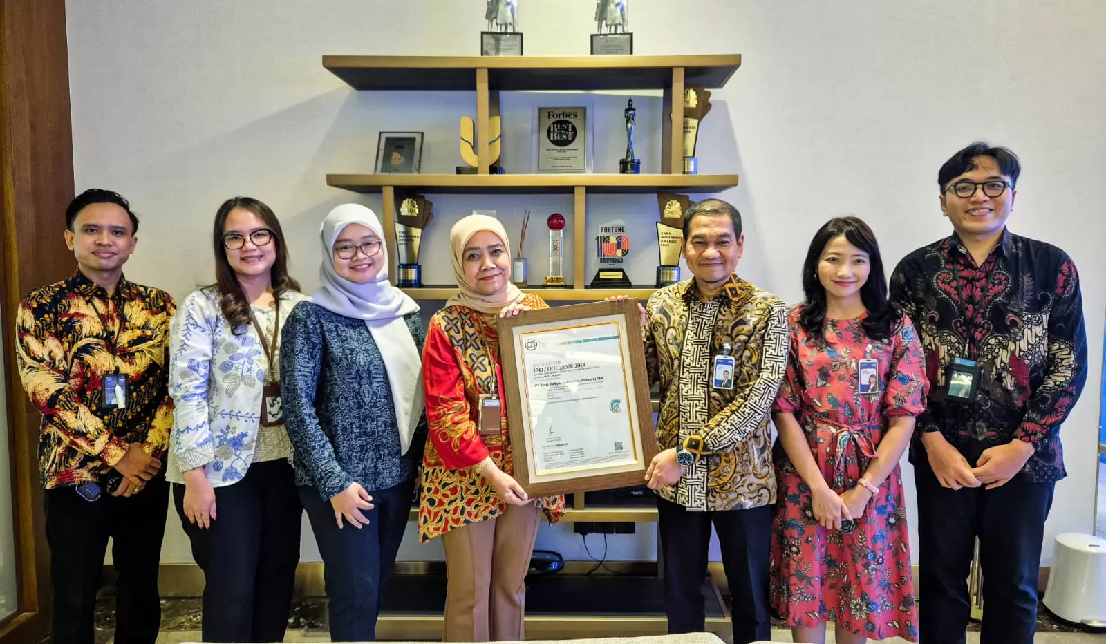 BRI resmi menjadi bank pertama di Indonesia yang meraih sertifikasi ISO/IEC 25000, sebagai langkah memperkuat kualitas dan keandalan sistem digital bagi nasabah.