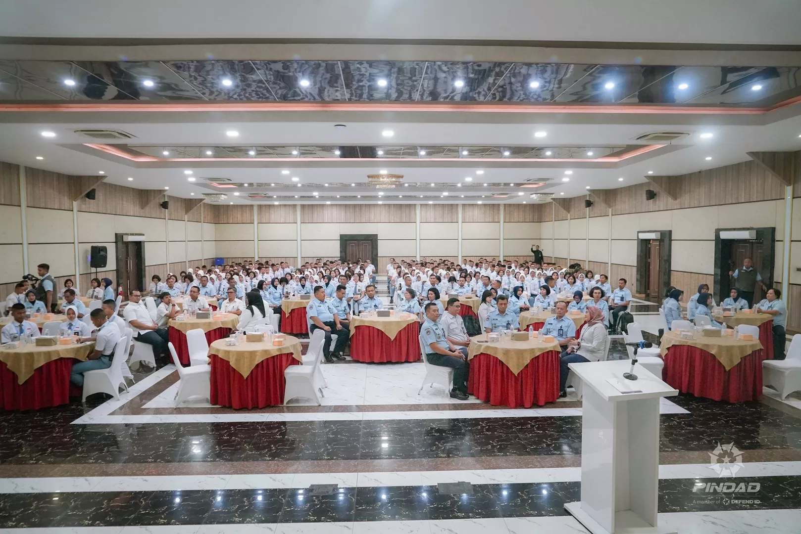 PT Pindad menerima kunjungan 297 siswa SMA Taruna Nusantara Angkatan 35 dalam program IPINTAR untuk mengenal industri pertahanan di Bandung. (Dok. PT Pindad)