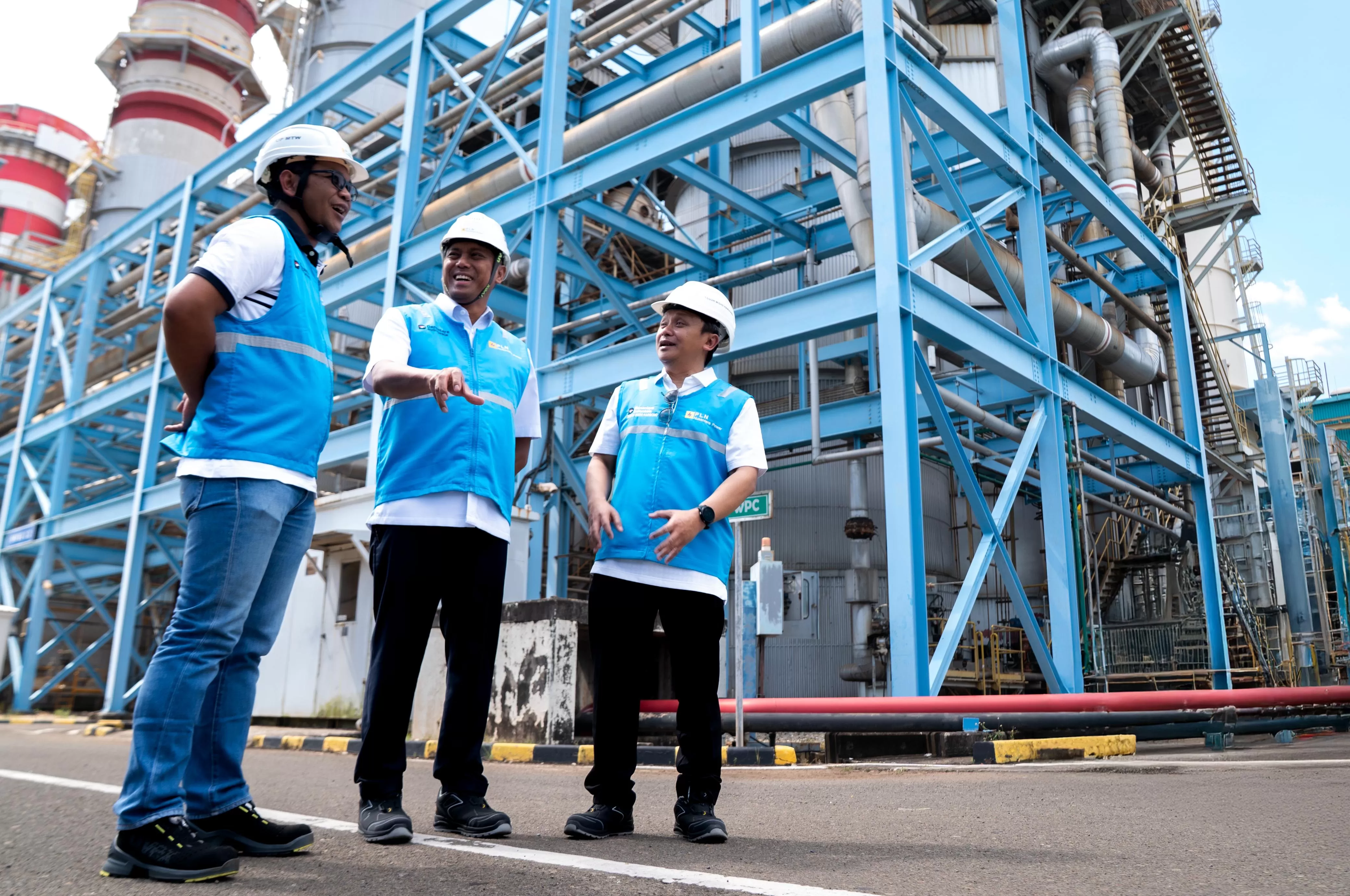 Bank Mandiri tinjau peran PLTGU Muara Tawar dan dorong pasar karbon demi dukung target dekarbonisasi nasional. (Dok. Bank Mandiri)