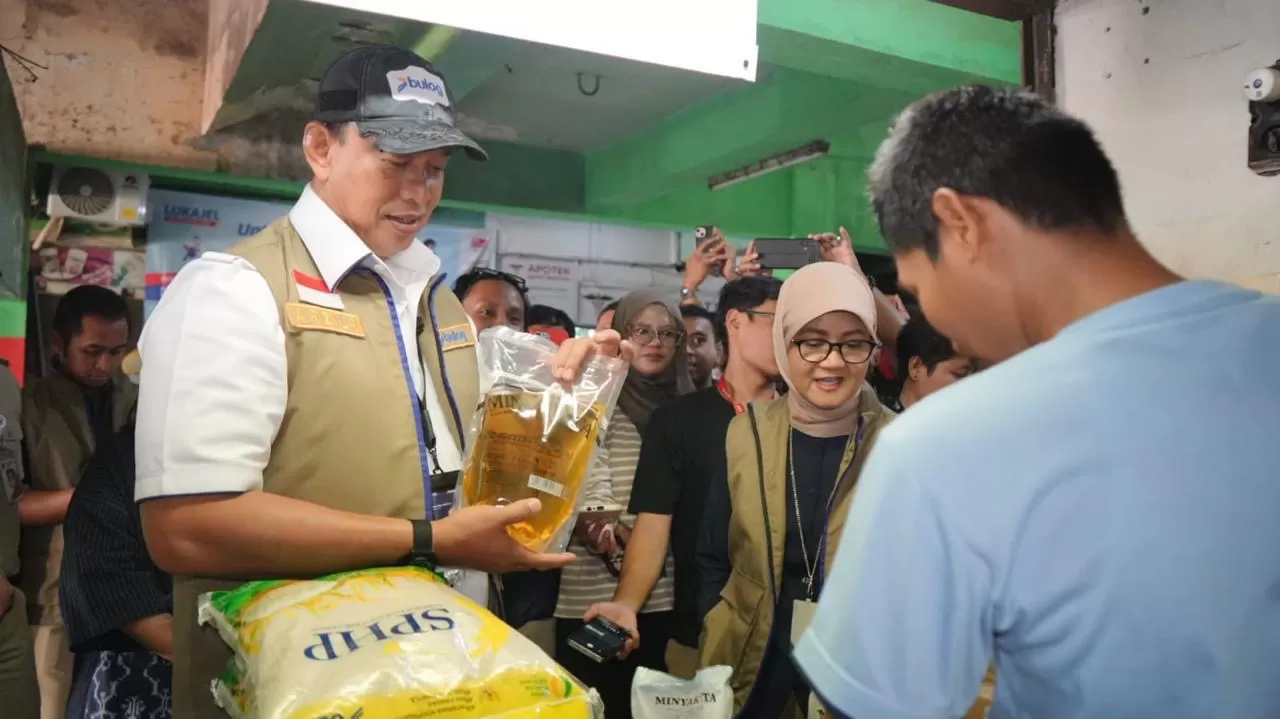 BULOG berkomitmen menjaga keseimbangan pasokan dan harga Minyakita demi mendukung stabilitas kebutuhan pangan.