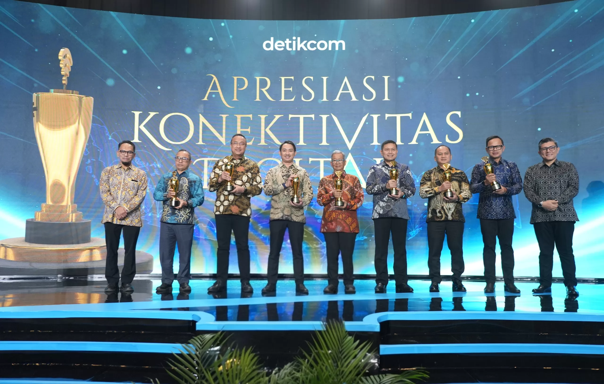 TelkomGroup meraih tiga penghargaan Apresiasi Konektivitas Digital 2026 atas peran menjaga jaringan dan pemerataan internet hingga wilayah 3T di Indonesia. (Dok. Telkom)