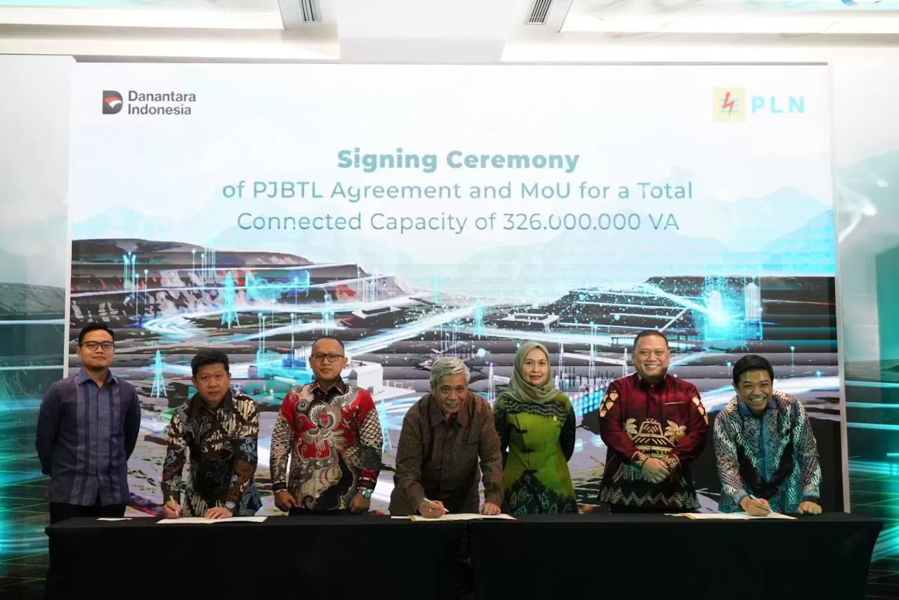 Penandatanganan Perjanjian Jual Beli Tenaga Listrik (PJBTL) dan MoU Jakarta, Rabu (15/4).