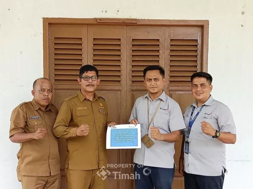 PT TIMAH bantu renovasi balai serbaguna di Kundur Barat, kini lebih aman dan nyaman untuk berbagai aktivitas masyarakat setempat. (Dok. PT Timah)