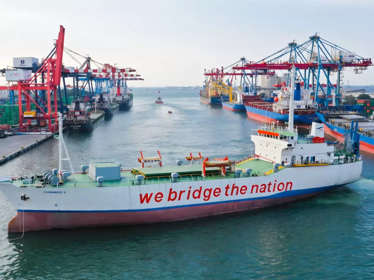 Selepas kandas, KMP Ferrindo 5 siap berlayar kembali layani distribusi logistik Jawa-Kalimantan. (DOK. ASDP Indonesia Ferry)