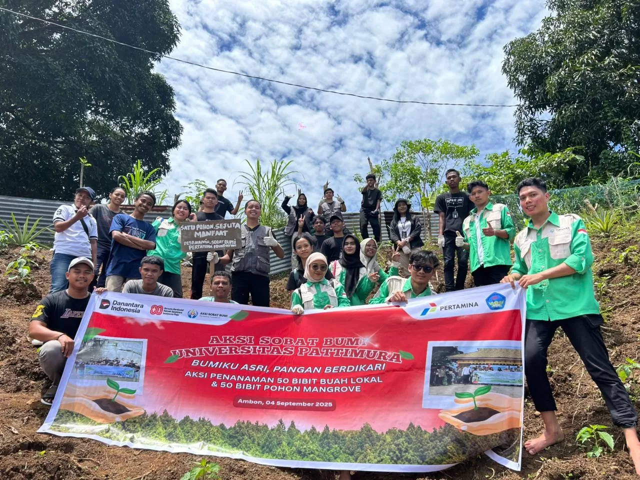 Pertamina perkuat komitmen Hari Bumi 2026 lewat program energi bersih, pemberdayaan masyarakat, dan aksi lingkungan berkelanjutan. (Dok. Pertamina)