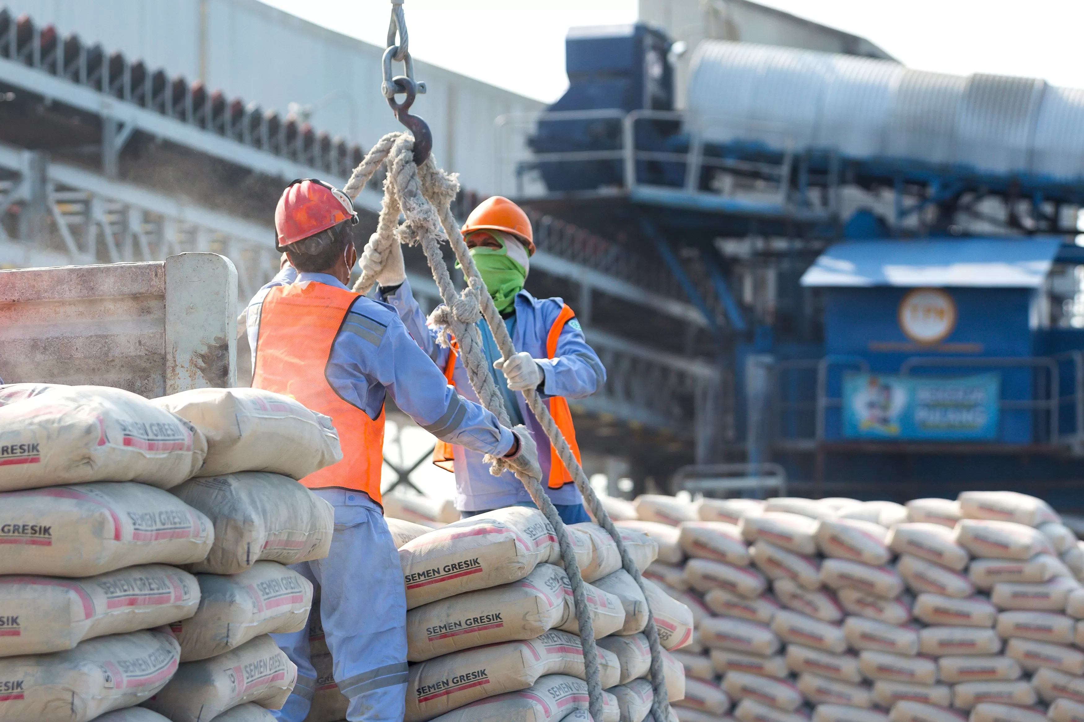 SIG raih 5 sertifikat Green Label Platinum, perkuat posisi sebagai produsen semen ramah lingkungan dengan inovasi rendah emisi berkelanjutan. (Dok. SIG)