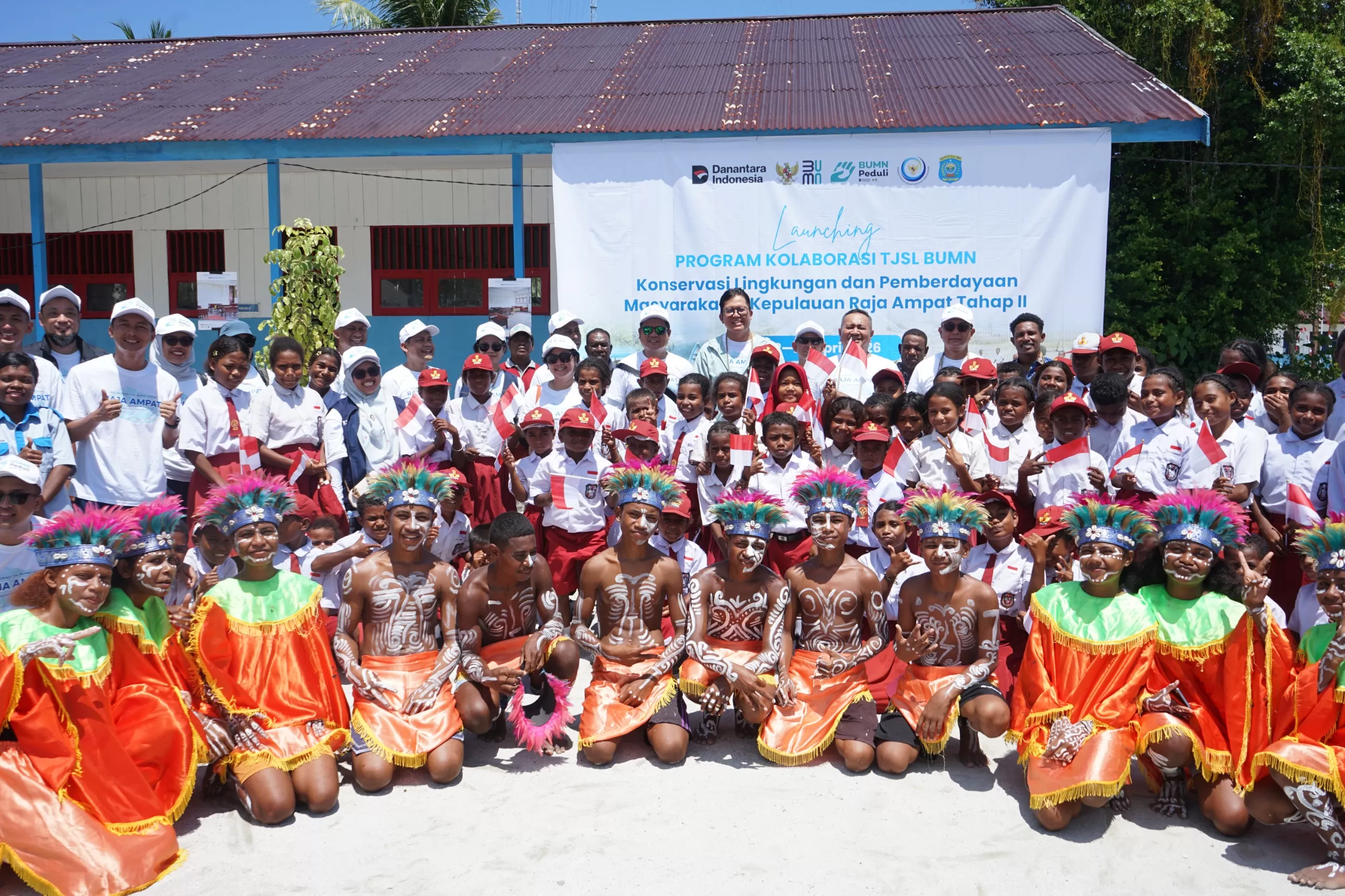 PERURI bersama BUMN dorong konservasi dan pemberdayaan masyarakat di Raja Ampat lewat program TJSL terintegrasi. (Dok. PERURI)