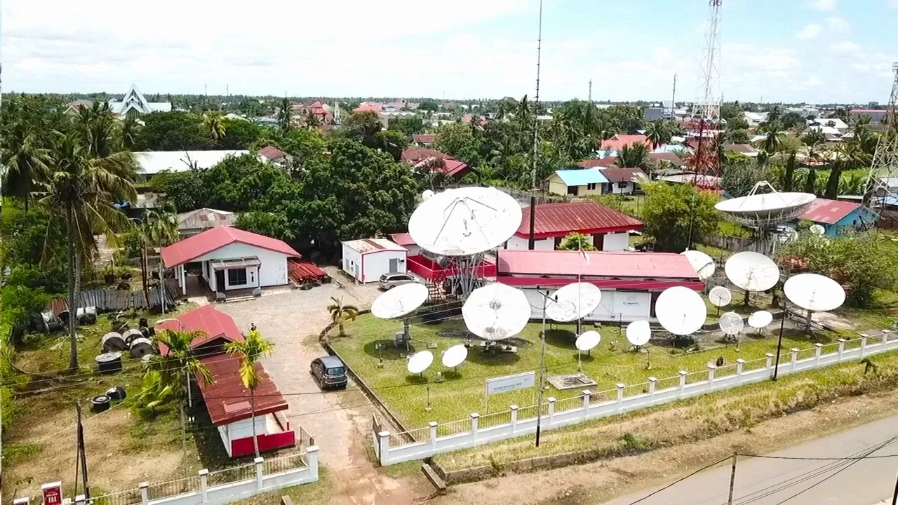 Telkomsat sebagai salah satu operating company Telkom terus memperkuat peranannya dalam mendorong pemerataan konektivitas digital di Indonesia Timur. (Dok. Telkomsat)