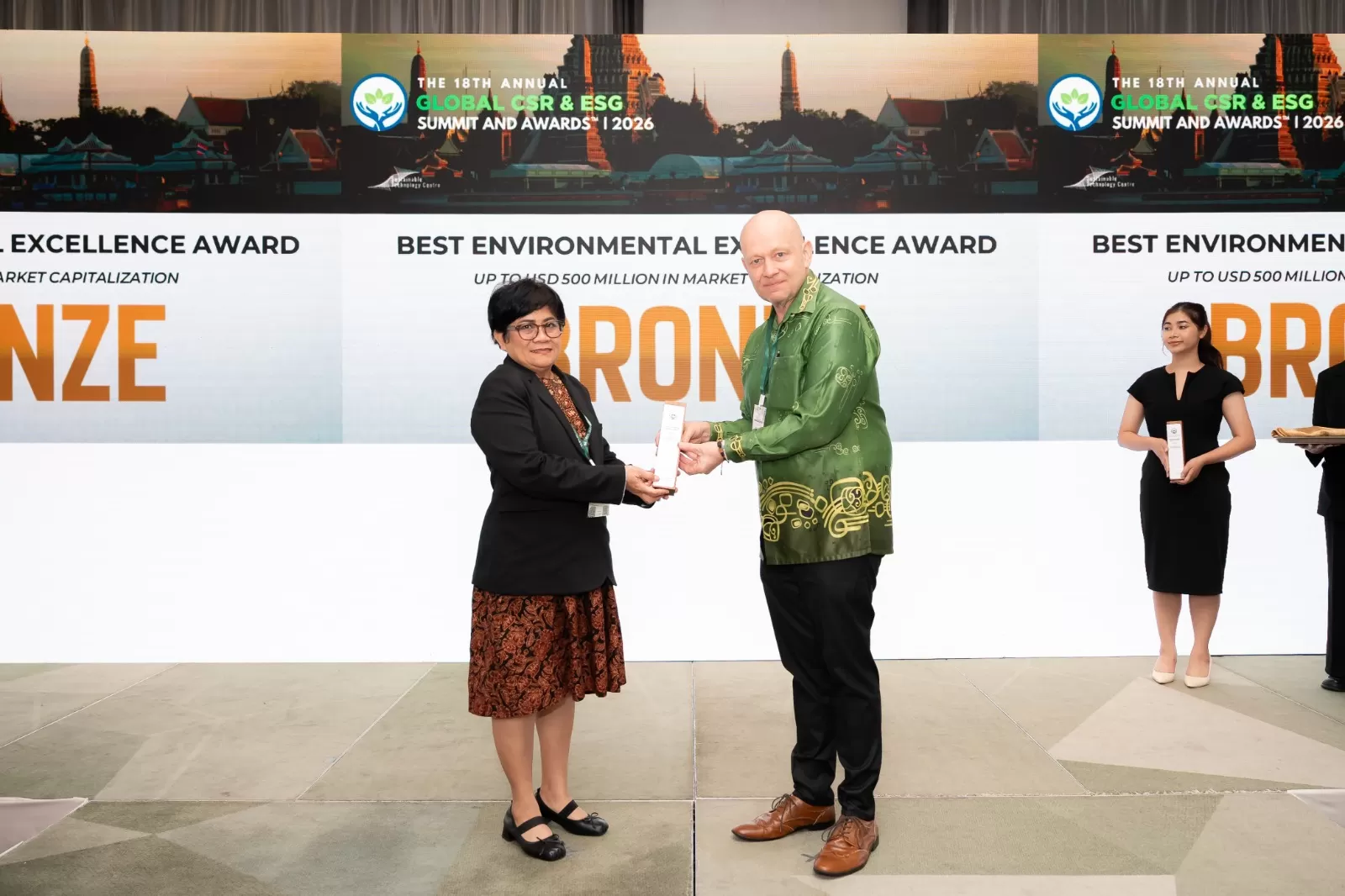 Enam program CSR Pertamina Hulu Indonesia raih penghargaan global di Bangkok, bukti komitmen pada ESG dan keberlanjutan. (Dok. Pertamina)