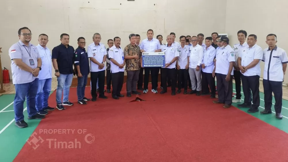 PT Timah bersama Kejaksaan Negeri Belitung menyalurkan bantuan renovasi rumah bagi 20 warga melalui Program Bahari, sebagai upaya mendukung hunian yang lebih layak dan sehat di Kabupaten Belitung.