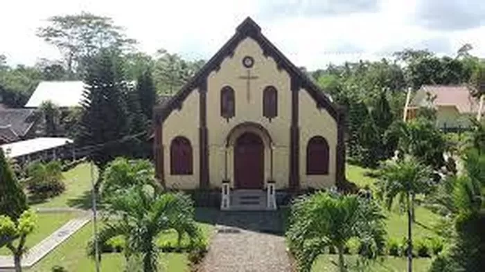 Desa Wisata Peniwen di Malang menawarkan wisata religi, budaya, dan panorama pedesaan asri dengan suasana tenang serta penuh toleransi. (Matic Malangkab)