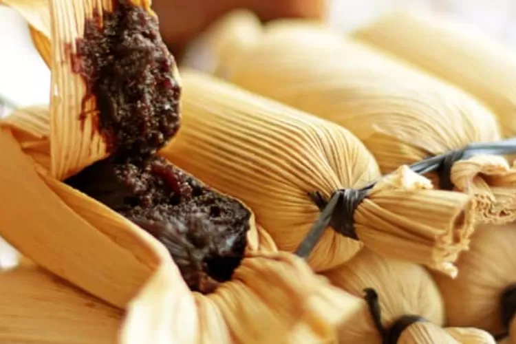 Dodol buleleng khas Bali diproduksi di Desa Pengelatan, Bali Utara. (tandaseru.id via gotravelly.com)