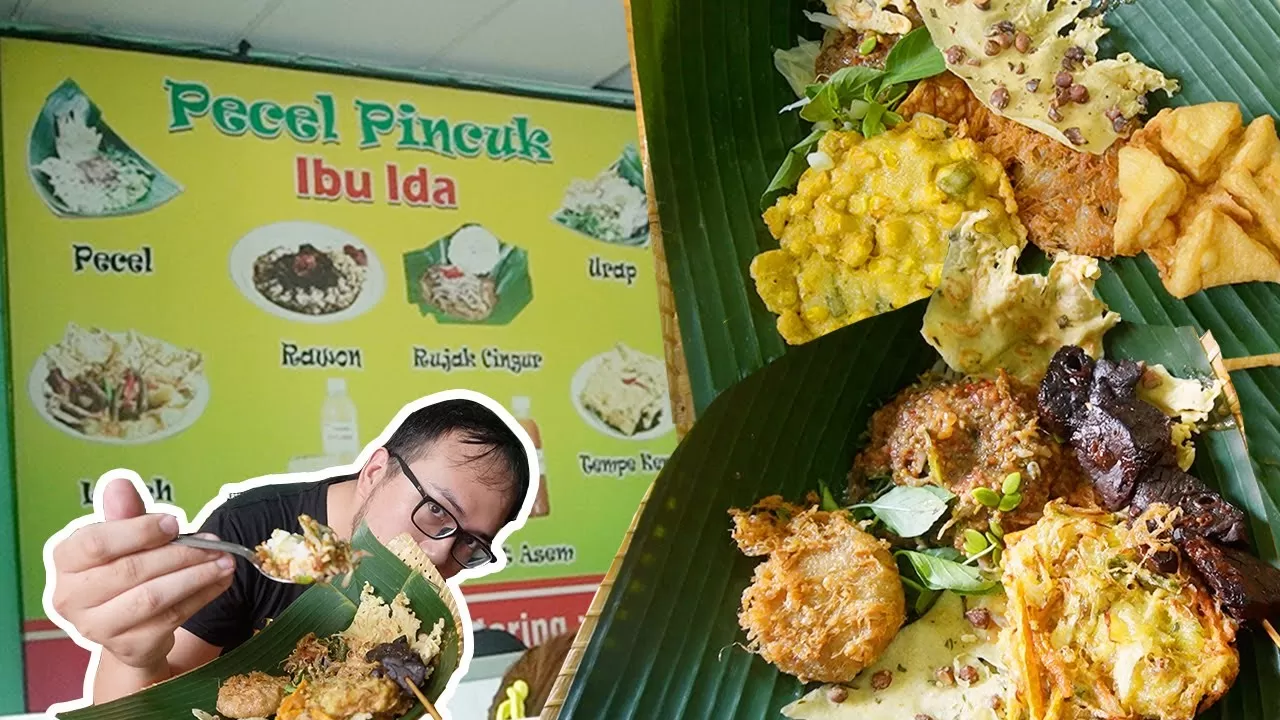 Pecel Pincuk Ibu Ida lokasinya tidak di dalam pasar tetapi di bagian ruko-ruko. (Youtube/@mediocrickey)