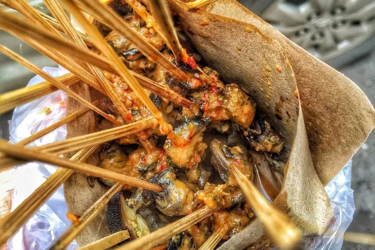 Sate Bekicot 02 khas Kediri. (liburmulu.com)