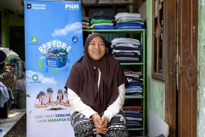 Bukan sekadar donasi pakaian, RE3 For-E PNM juga membantu menggerakkan usaha nasabah Mekaar.