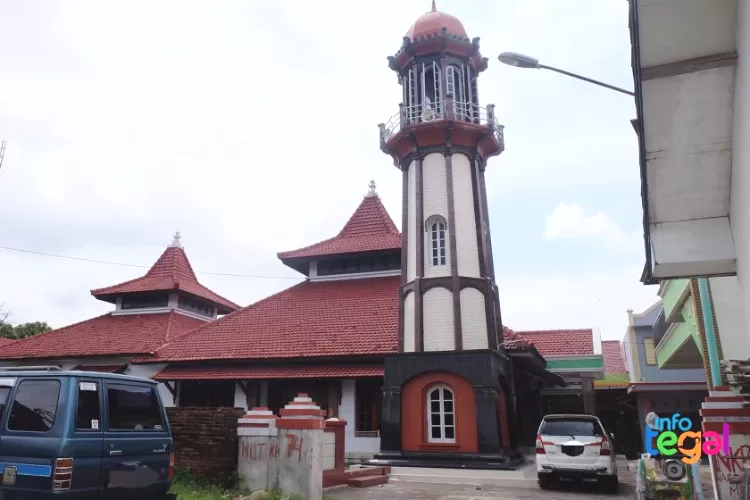 Masjid Jami Pekuncen, Tegal, didirikan pada masa Amangkurat I. (infotegal.com)