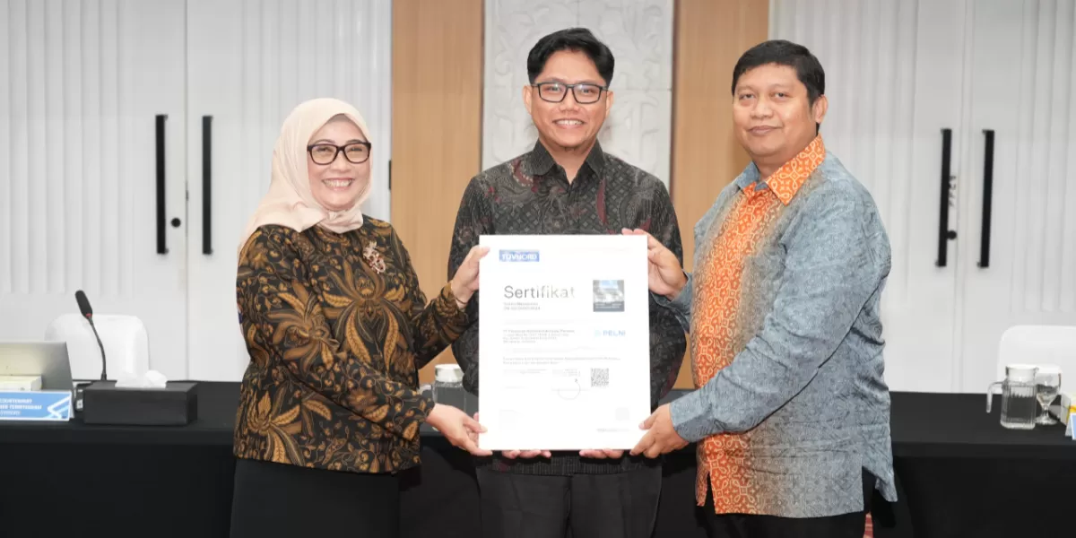PELNI menerima tujuh sertifikat ISO terintegrasi untuk memperkuat tata kelola, kualitas layanan, dan standar operasional perusahaan. (Dok. PT PELNI)