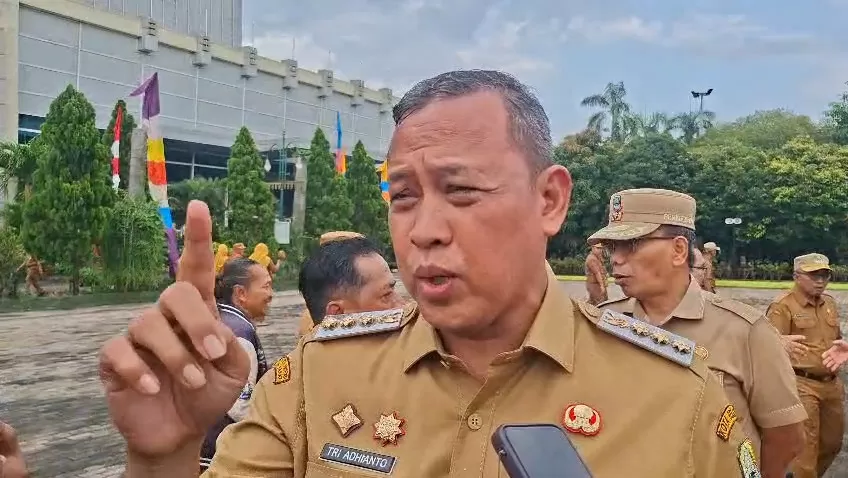 Rapat Virtual ASN Bekasi Naik Level, Wajib Bahasa Inggris dan Dilaporkan  Berjenjang ke Pimpinan - Pojok Bekasi