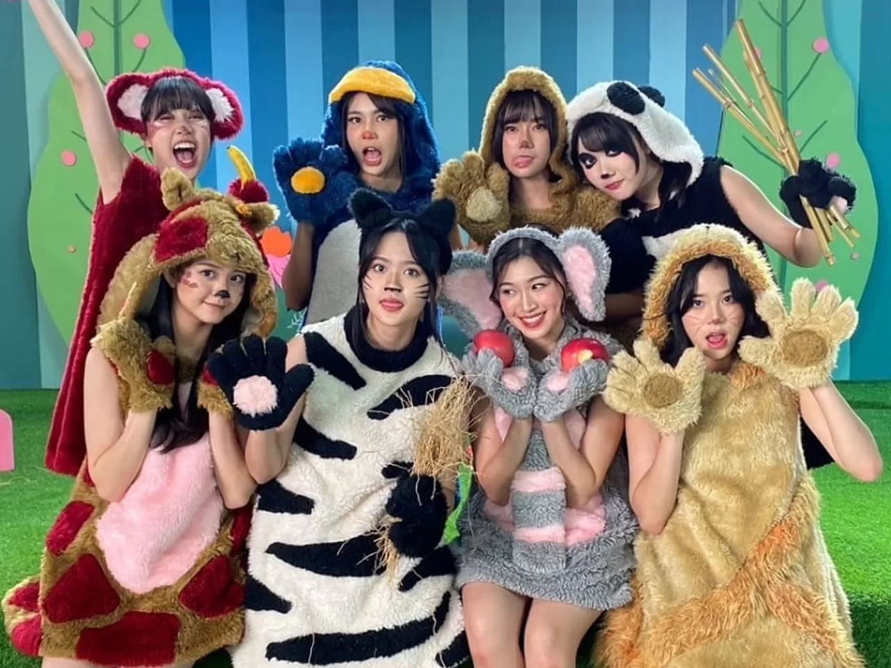 JKT48 Musik Video Kebun Binatang Saat Hujan (Beritrust.com)