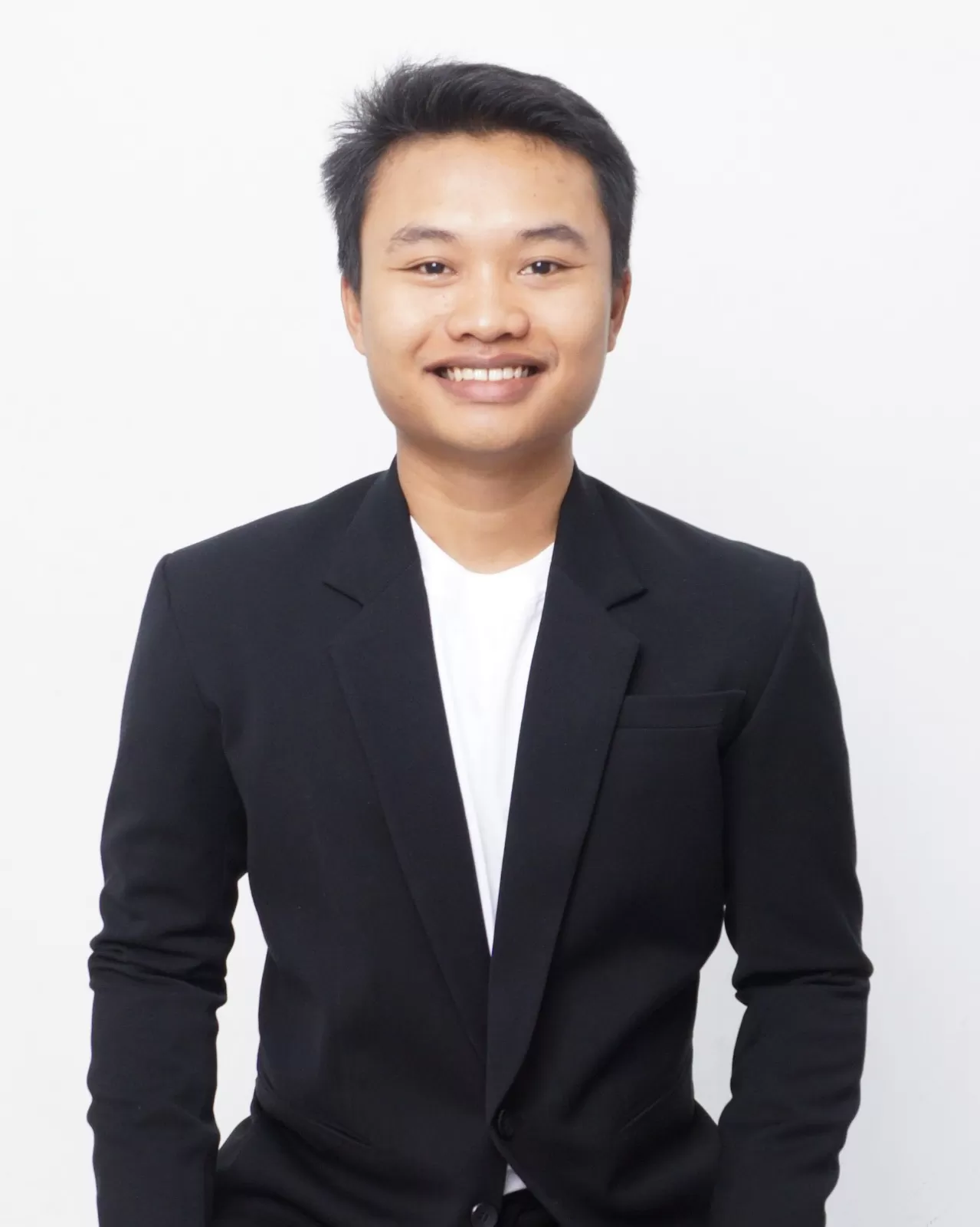 Erlangga Girindra Buana, S.H., Divisi Advokasi Serikat Pelaut Laskar Patih Sampun Pemalang, mendesak Disnaker Pemalang mengawal pemenuhan hak keluarga tiga ABK yang meninggal di kapal MV Ina Diamond. (Dok.erapos)