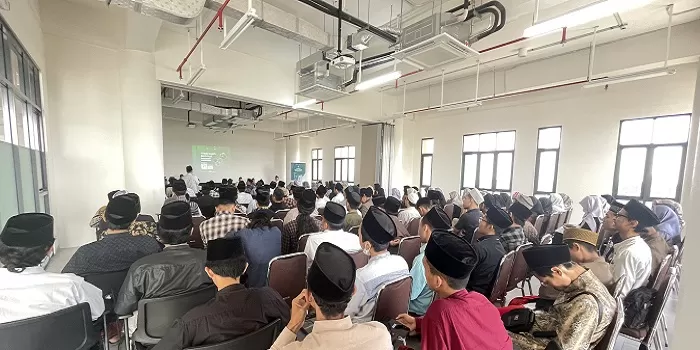 Para peserta madrasah bahtsul masail yang diadakan LBM PWNU DIY.