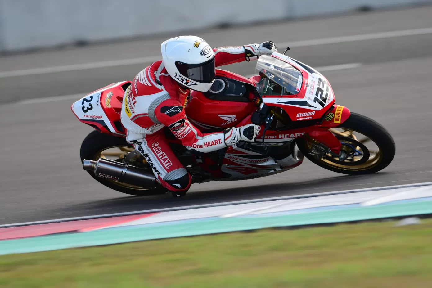 Rheza Danica Ahrens.