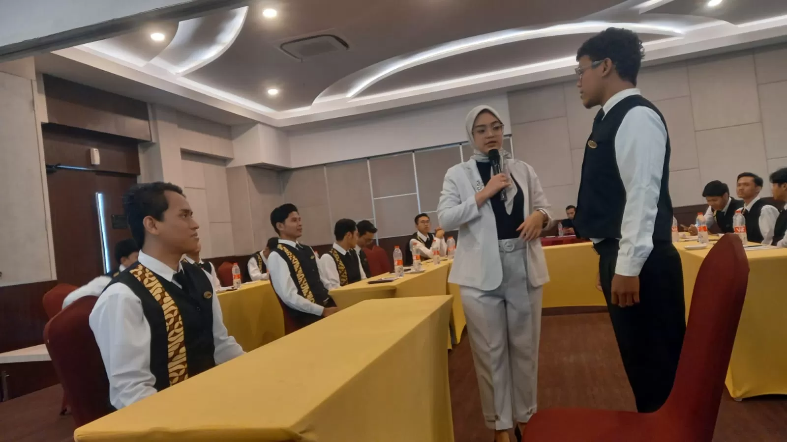 Peserta Program PKK Platinum LKP Duta Persada dibekali soft skill memasuki dunia kerja.  (Foto: Ardhi Wahdan)