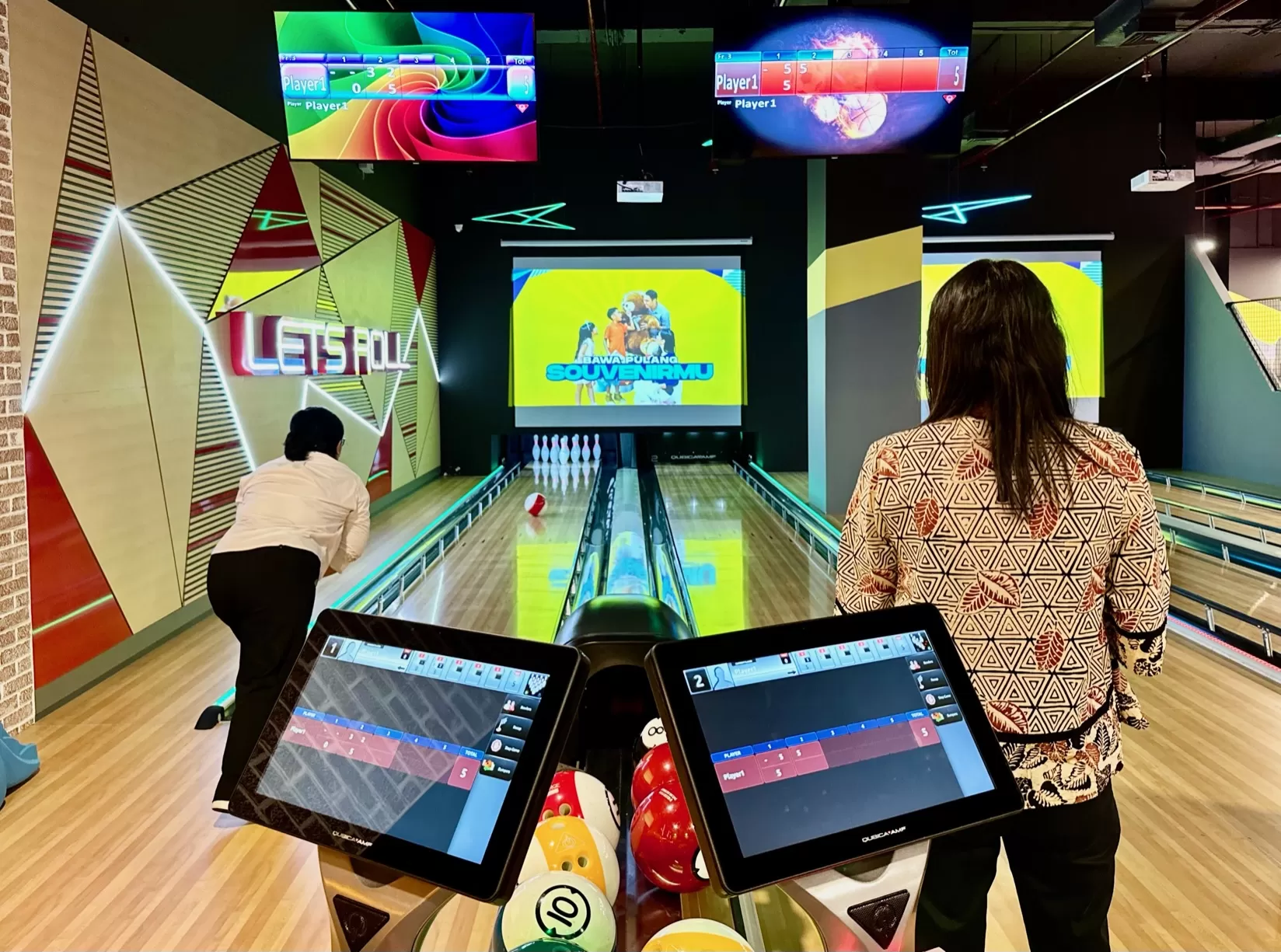 Social Bowling baru di Timezone di Amplaz (Harminanto)