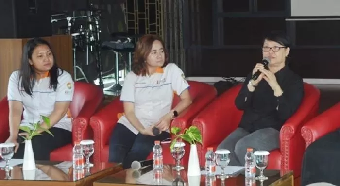 GM Grand Artos Hotel & Convention Magelang saat memberikan penjelasan. (foto: Thoha) 