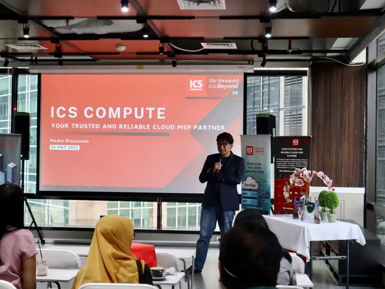Founder sekaligus CEO ICS Compute  Budhi Wibawa saat memberi penjelasan (istimewa)
