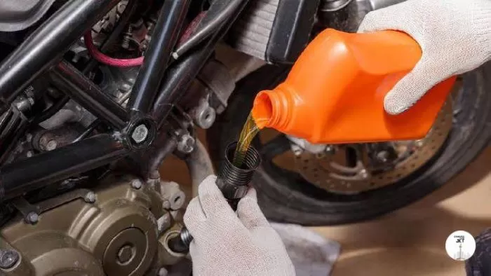 Oli harus diganti secara berkala  (Dok. X)