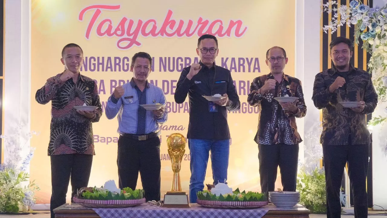 John Sarjono (tengah) menghadiri tasyakuran di Desa Bansari atas penghargaan Nugraha Karya Desa BRILiaN 2023.&nbsp;KR-Istimewa&nbsp;