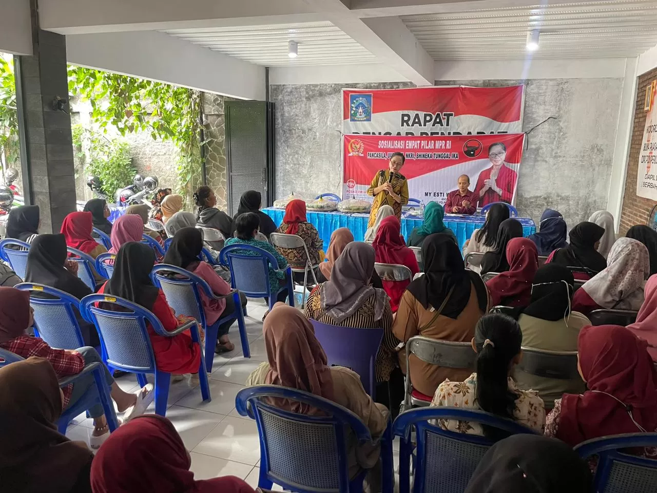 My Esti Wijayati saat sosialisasi 4 Pilar di Cangkringan, Sleman. (Foto: Istimewa)