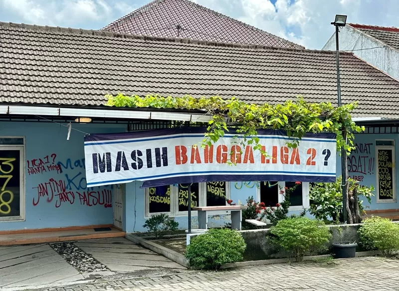   kekecewaan di kantor PSIM yang ada di kompleks Wisma Soeratin Baciro (Harminanto)