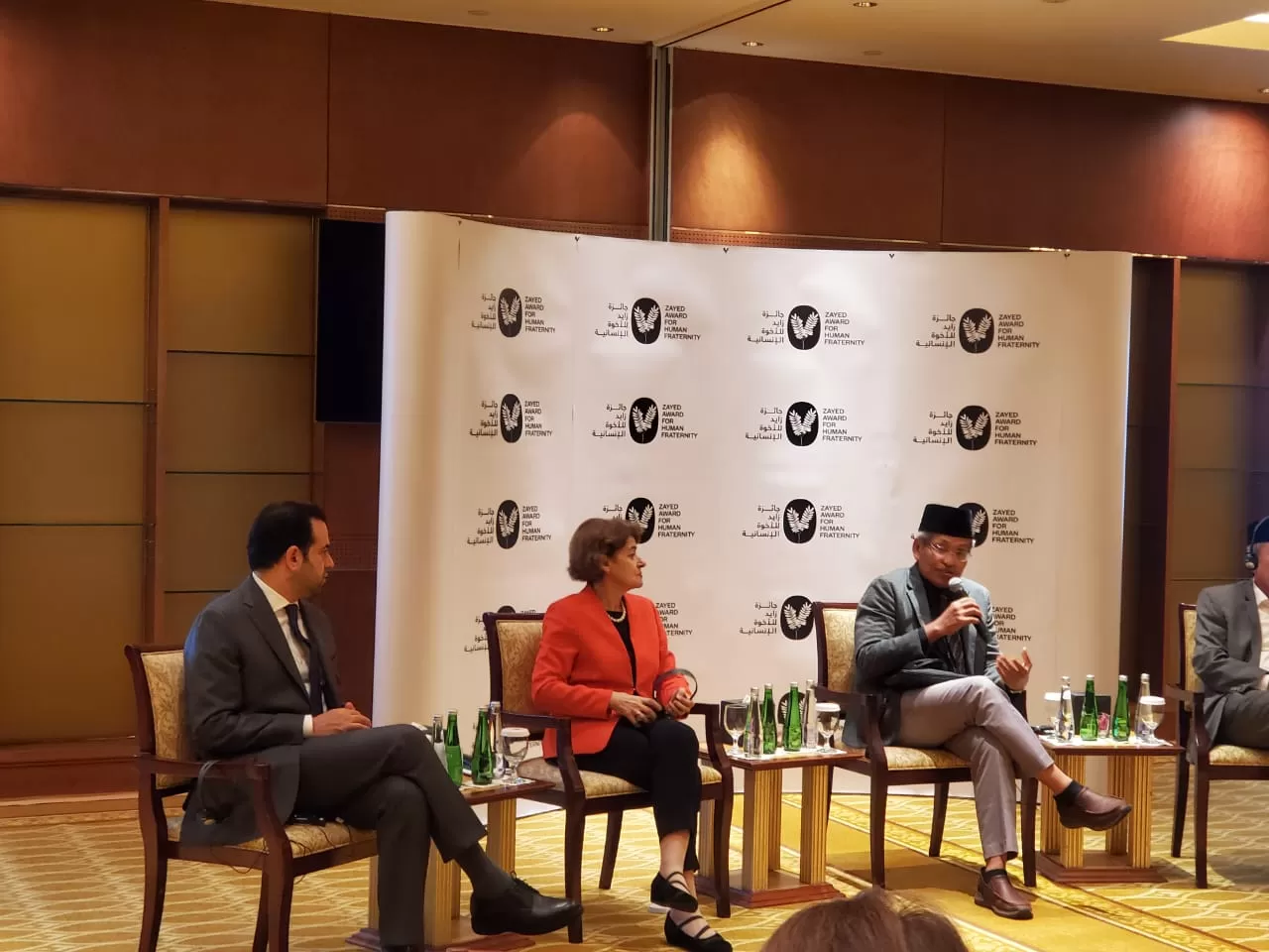 Tampak Ketua PBNU, KH Ulil Abshar Abdallah, menghadiri acara jumpa pers pengumuman pihak-pihak penerima Anugerah Zayed Awars for Human Fraternity tahun 2024, di Abu Dhabi, UEA (Foto; Istimewa)