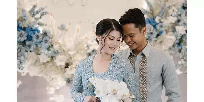 Potret tunangan atlet tunggal putra Indonesia Anthony Sinisuka Ginting dengan Mitzi Abigail. (Instagram @mitziabigail) 