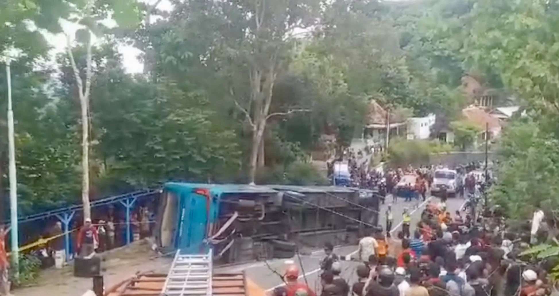 Kecelakaan bus di Bukit Bego, dua orang tewas (Istimewa)