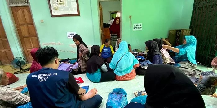  Bazar Pakaian Murah di Dusun Pantog Wetan, Banjaroyo, Kalibawang, Kulon Progo.