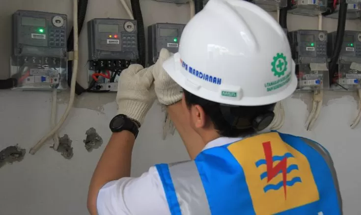 ilustrasi petugas PLN (Istimewa)