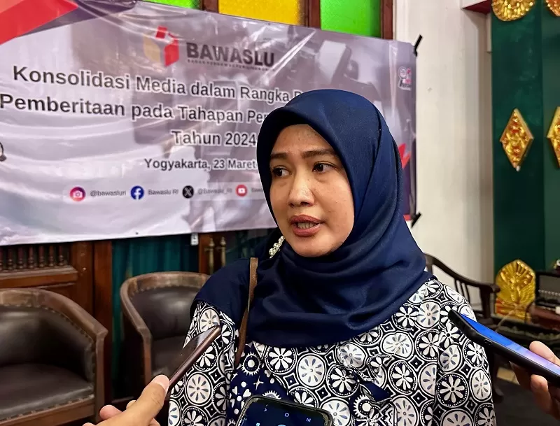 Ummi Illiyana saat berikan pernyataan pada media (Harminanto)