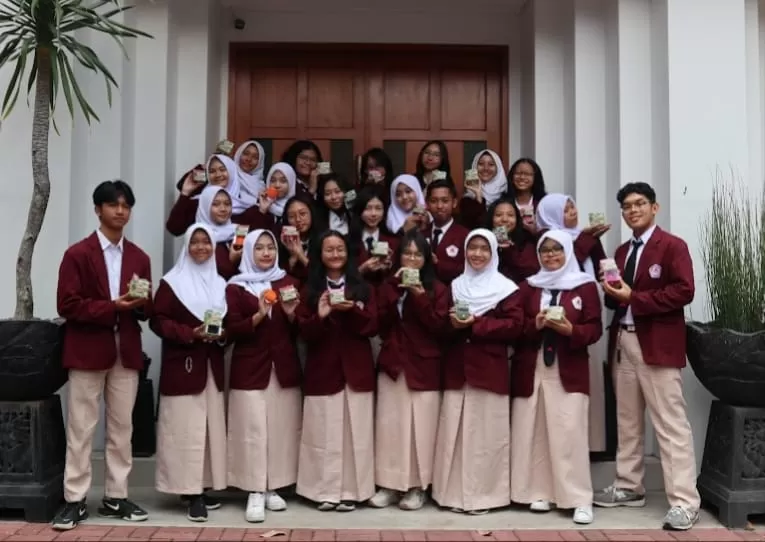 Siswa-siswi SMAN 3 Yogyakarta orang-orang dibalik kiprah Sarasija Company (Istimewa)