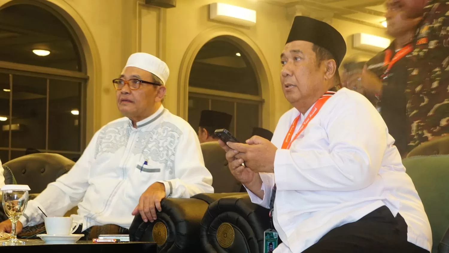 KH Ahmad Dzulhilmi Ghozali dan H. Masduki Toha  (Foto Istimewa)
