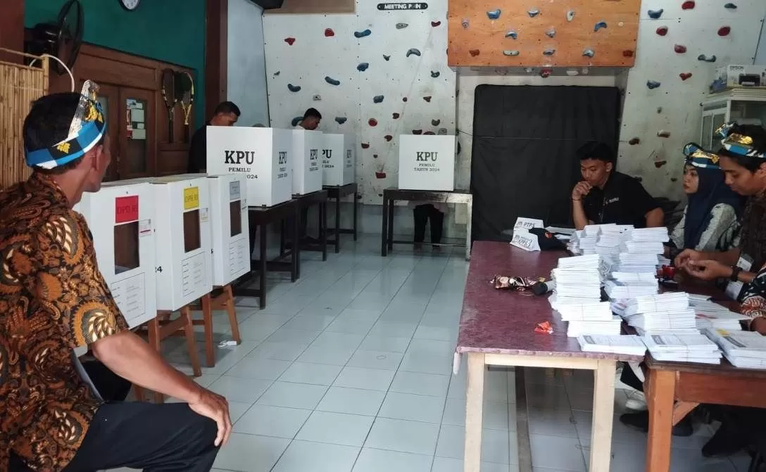 Suasana pelaksanaan pemilu di Purworejo. (Hendri Utomo/ KR dok)