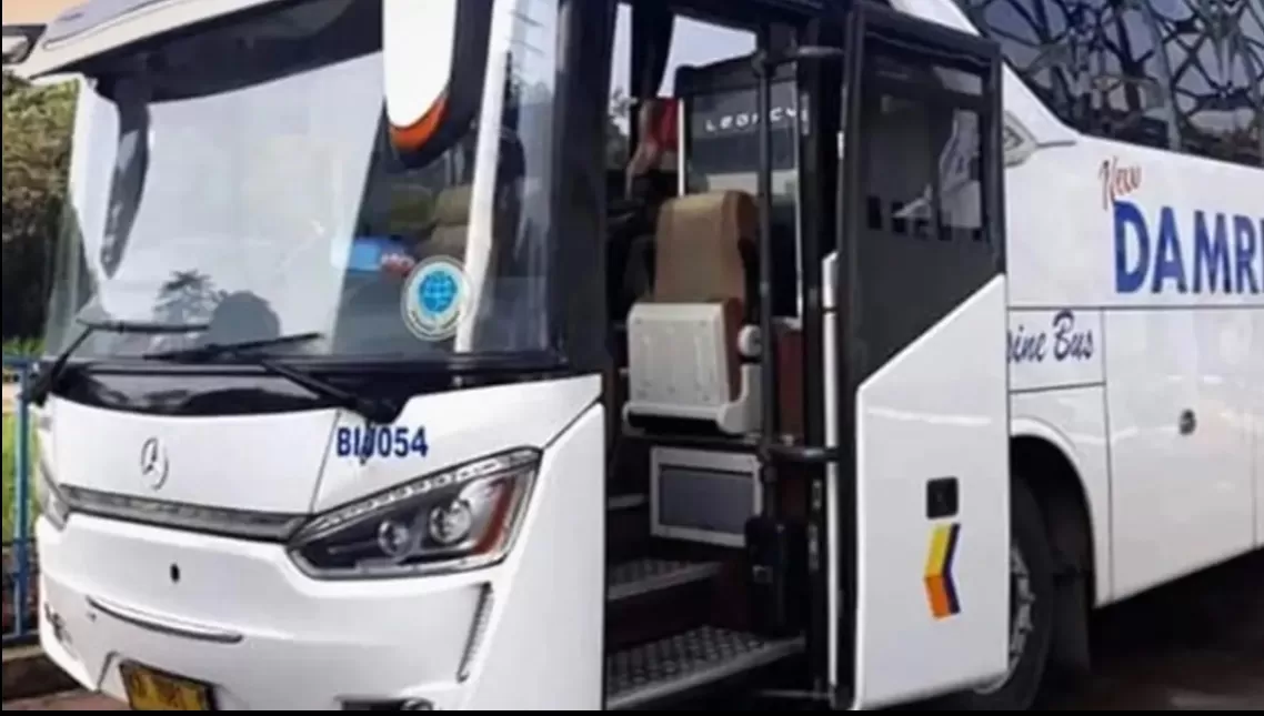 Mau Ke Candi Borobudur Hingga Pantai Parangtritis Naik Bus Damri, Cek ...