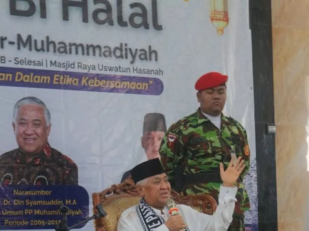 Din saat sedang menyampaikan ceramah (istimewa)