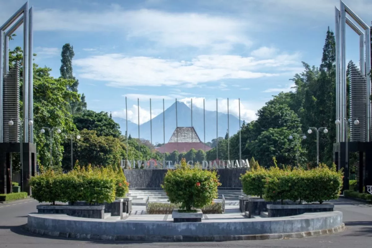 Universitas Gadjah Mada (UGM).